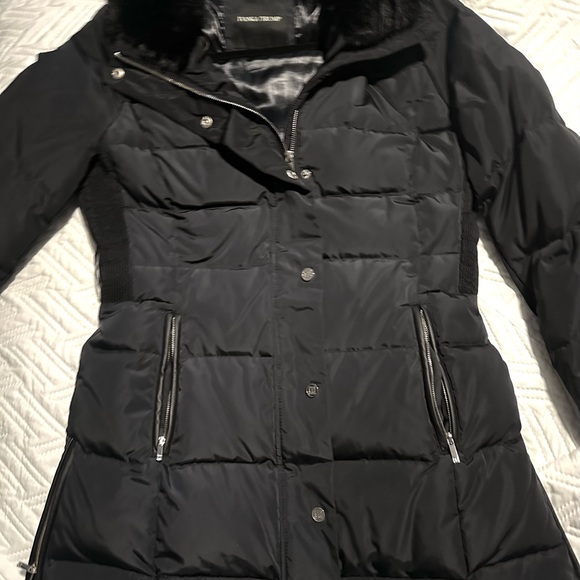 Beautiful New Ivanka Trump Navy Blue Down Jacket! - Picture 2 of 16